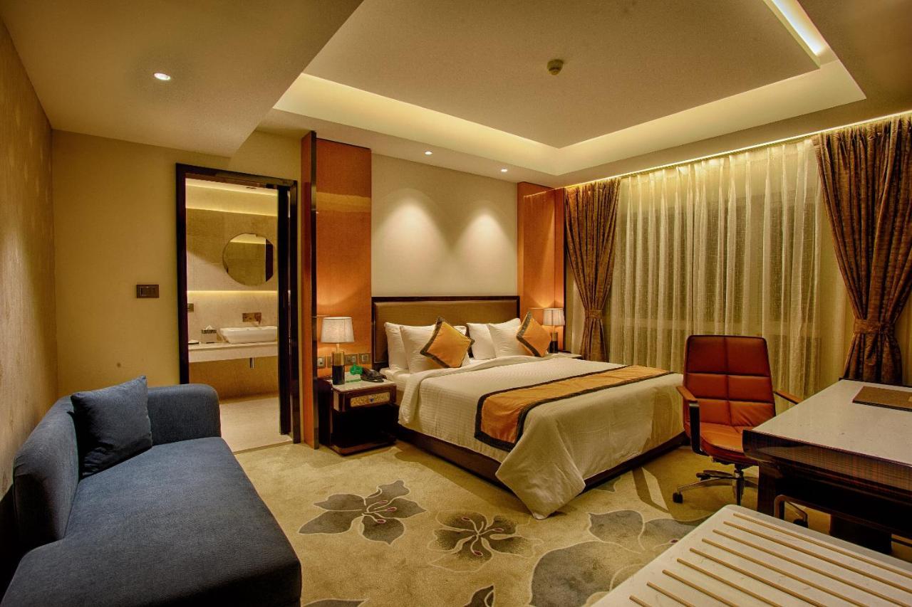 Hotel Sunhill Portico à Siliguri Extérieur photo